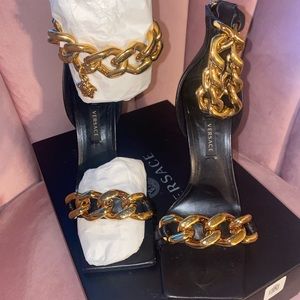 Authentic Versace MEDUSA CHAIN NAPPA LEATHER SANDALS HEELS